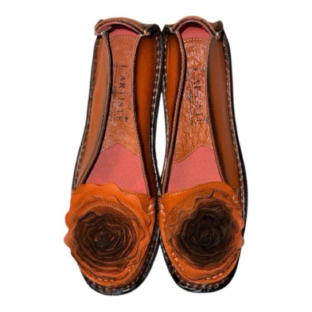 NWOT Leather Floral Detail Slip On Loafers L’ARTISTE - Picture 2 of 10
